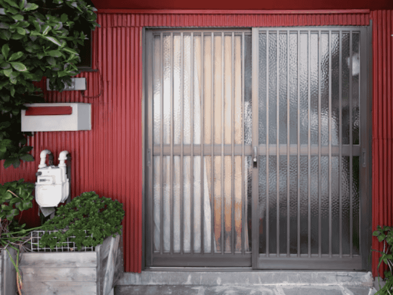 Instalação de Portas de Ferro