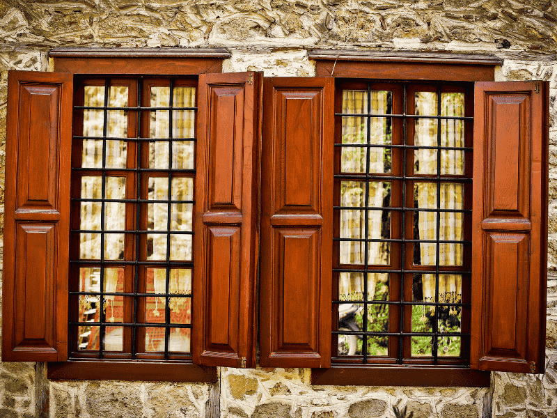 Conserto e Reparo de Janelas de Madeira