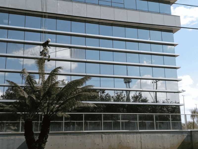 Manutenção de Fachadas de Pele de Vidro